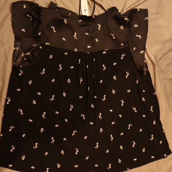 Lane Bryant Floral Flutter Sleeve Top – Black/White – Size 22/24 (3X) – NWT - Picture 5 of 7